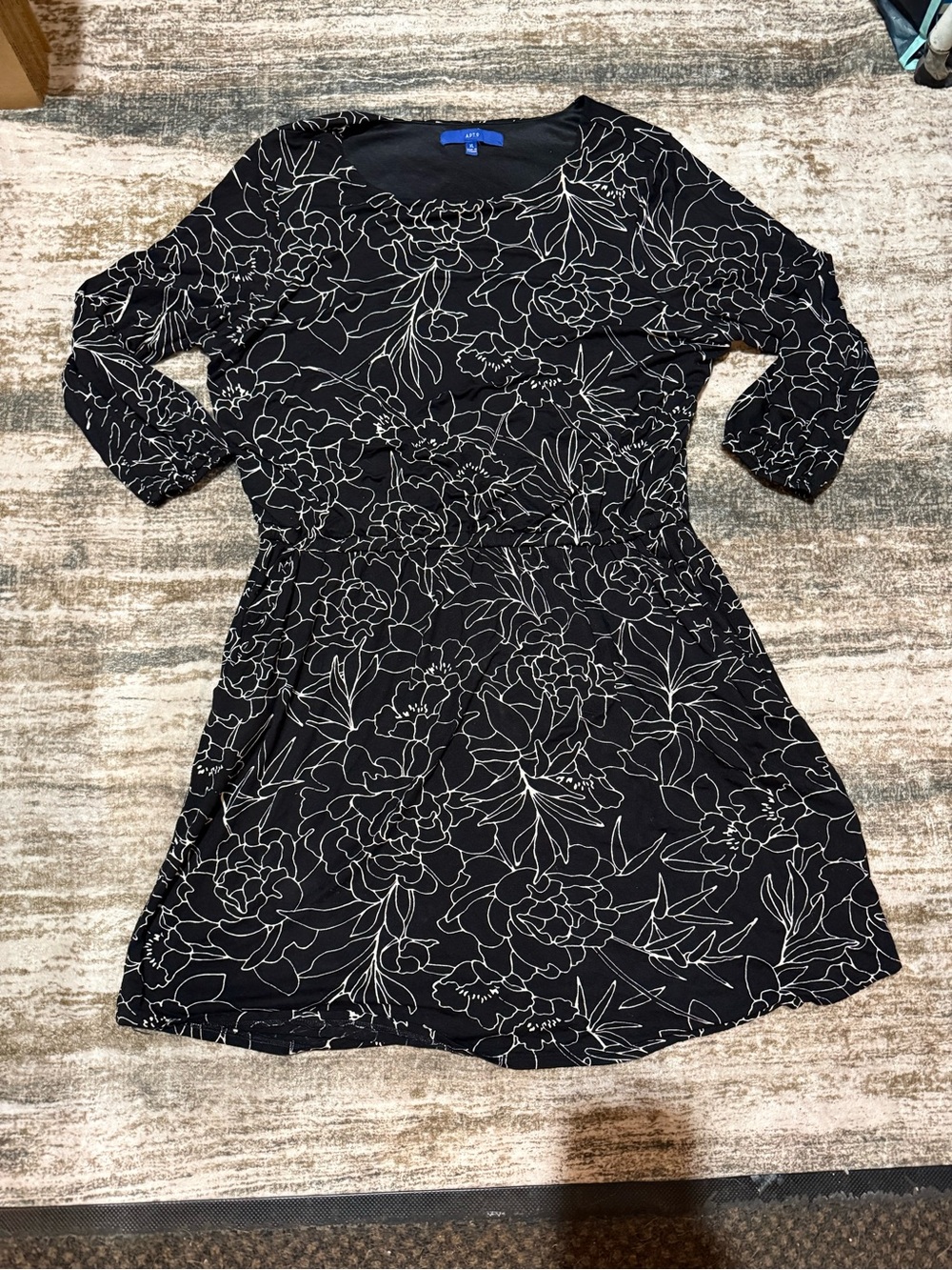 Black Floral Print A-line Dress with Scoop Neck-Apt 9 (xl) pockets!